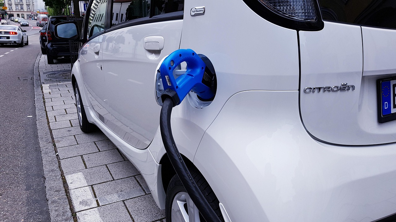 Ce bonus méconnu jusqu&rsquo;à 5 500 € : l&rsquo;opportunité cachée pour l&rsquo;achat d&rsquo;un véhicule électrique d&rsquo;occasion