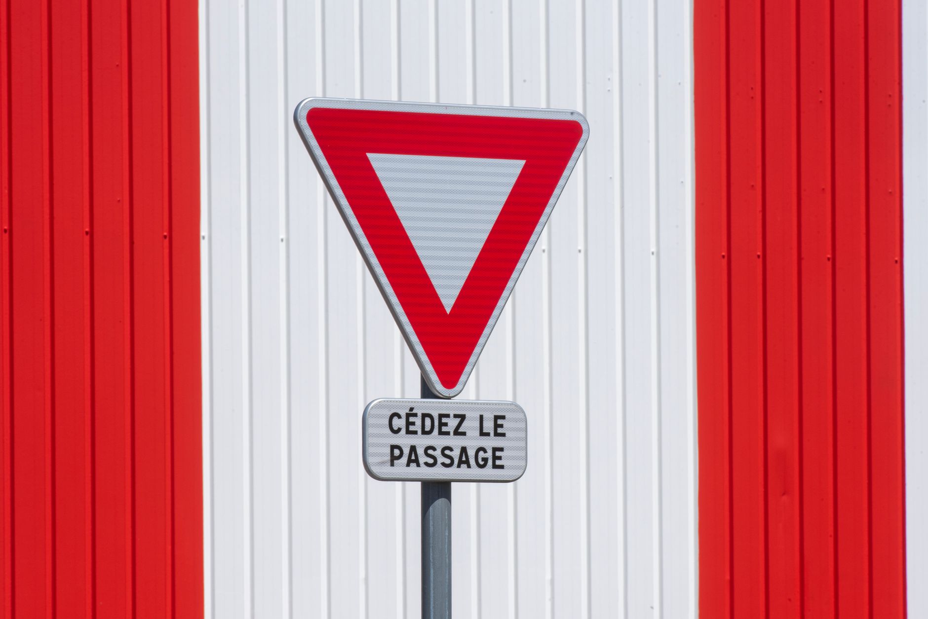 Assurance auto : comment éviter les primes exorbitantes ?