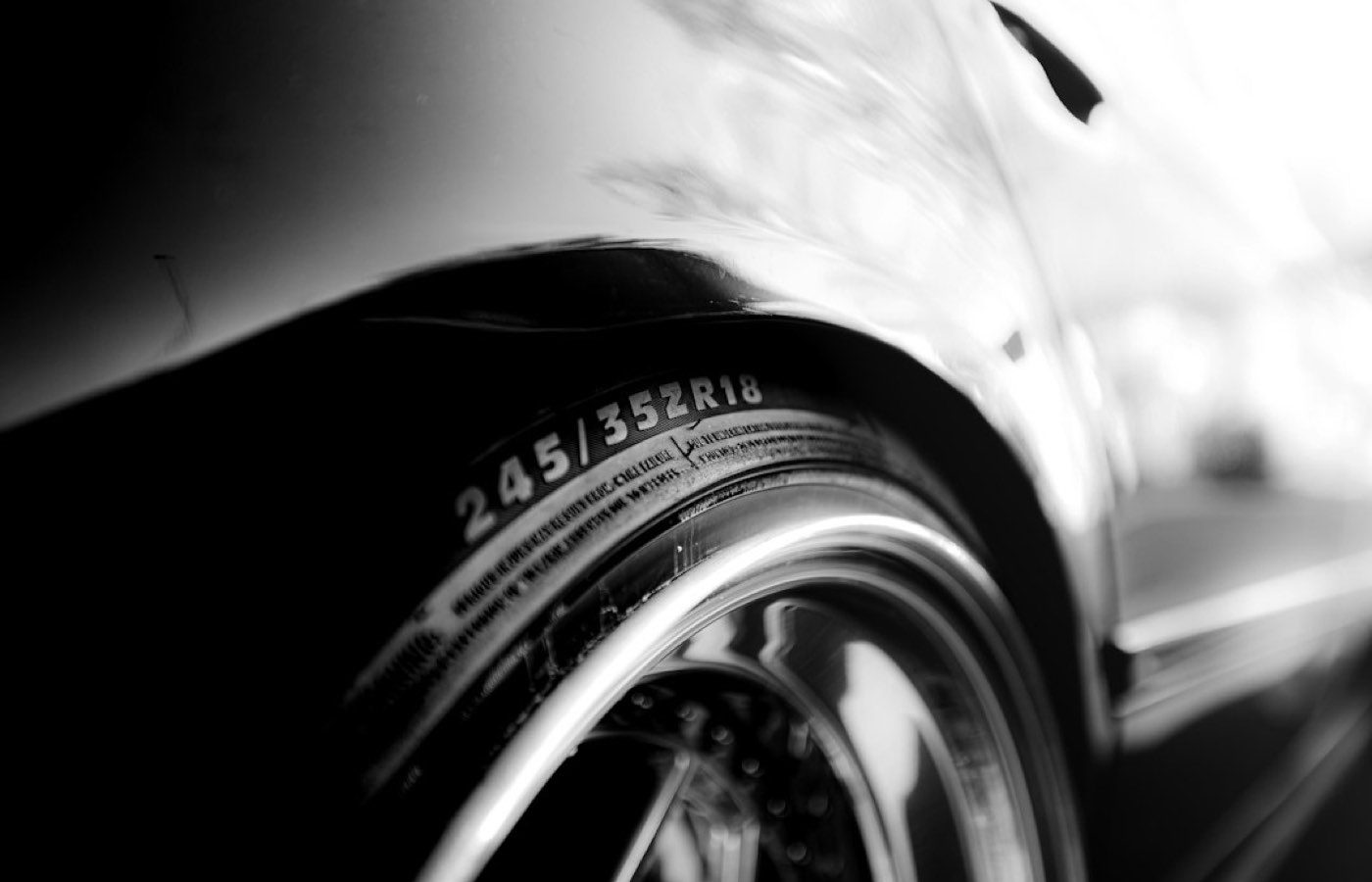 Michelin ou Bridgestone : quel pneu tourisme choisir ?